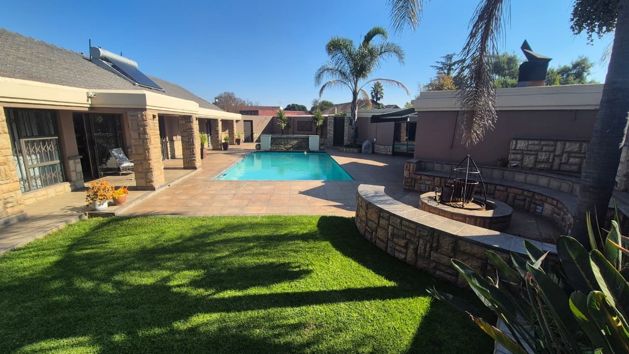 3-Bed House with Seperate Flatlet in Dal Fouche