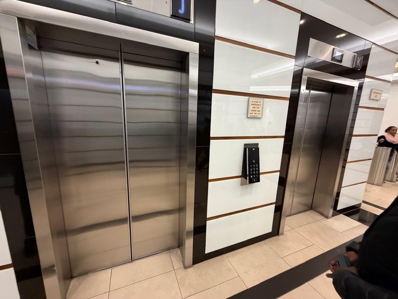 Fitted-Out Offices To Rent at The Towers, Cape Town