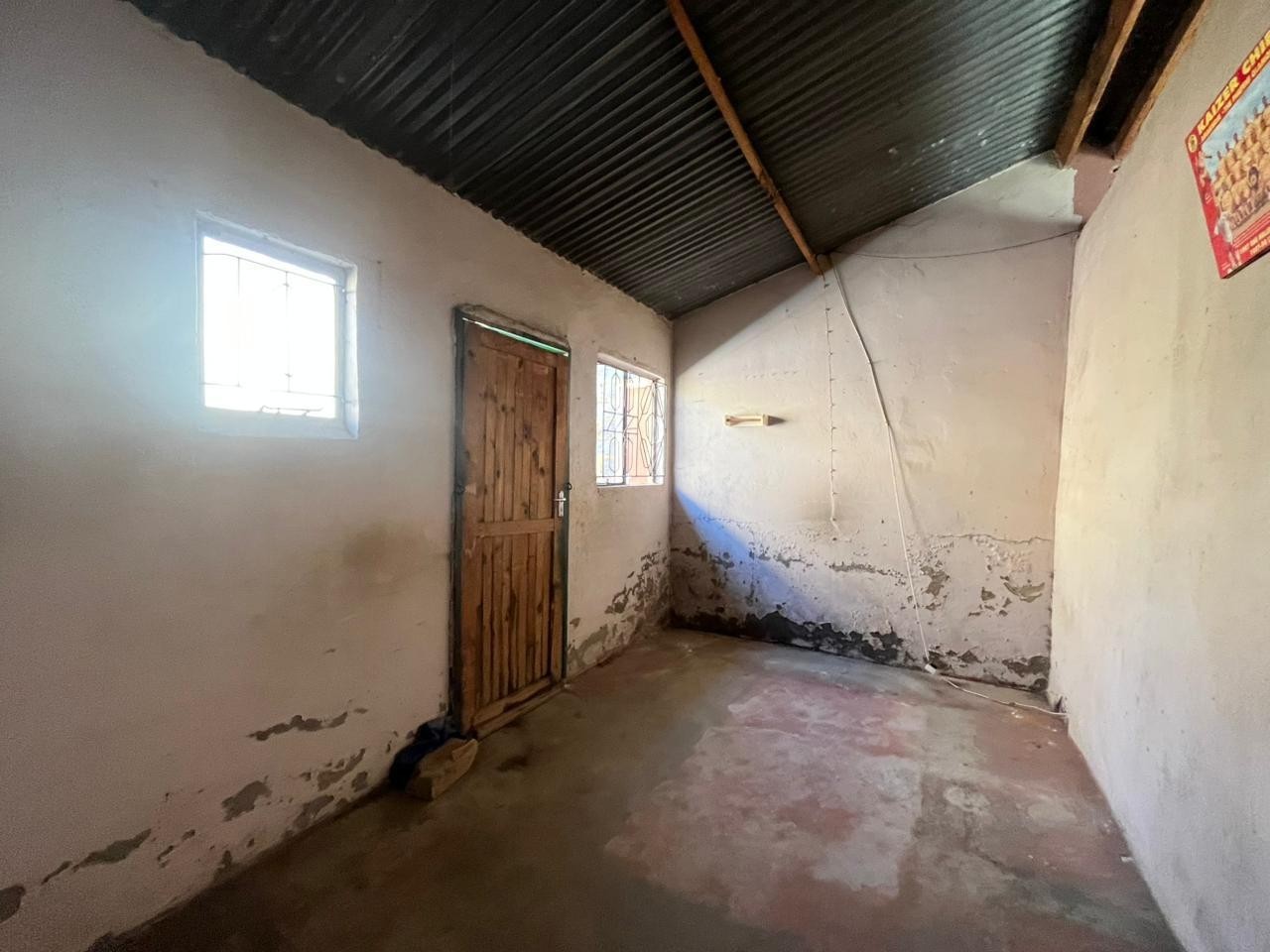 House For Sale in Phomolong, Tembisa