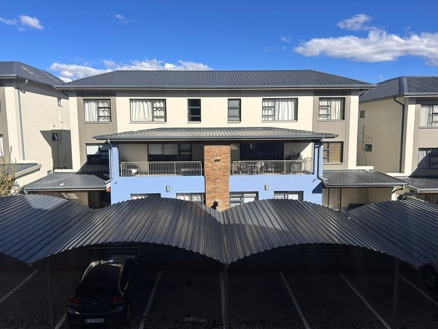Townhouse For Sale in Carlswald Estate, Midrand
