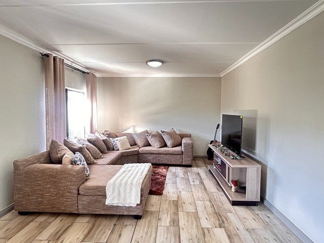 Townhouse For Sale in Carlswald Estate, Midrand