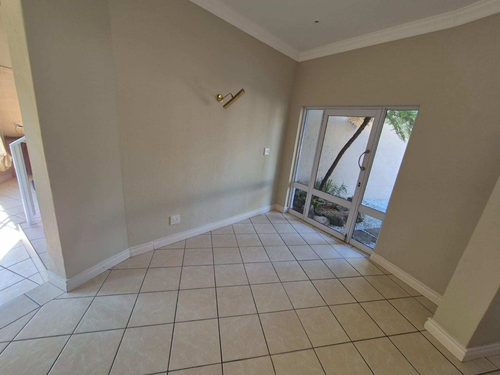 Beautiful 4 bedroom Home For Sale in Shelly Beach with additional Flatlet