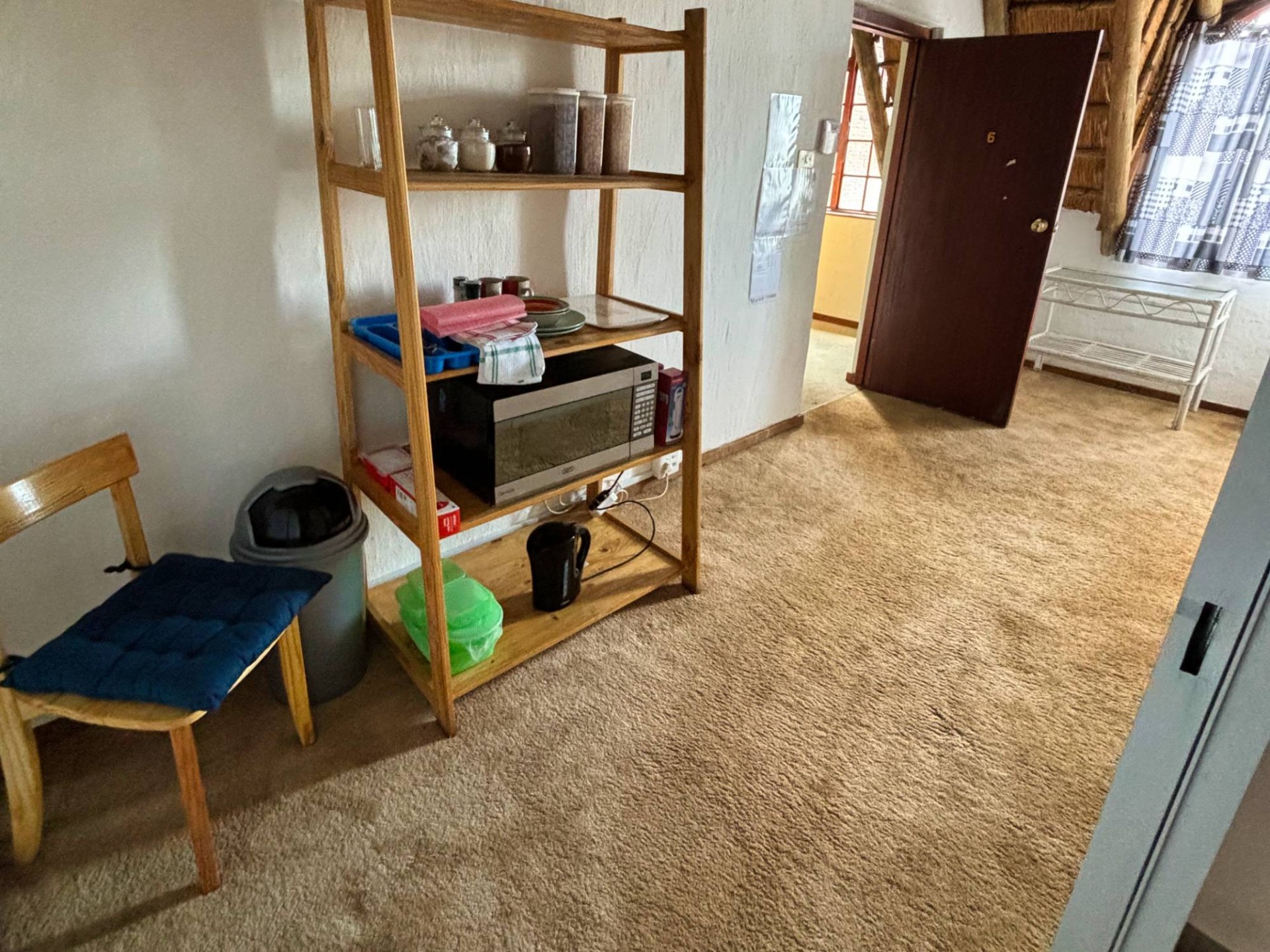 Dual Living Apartment in Worlds View, Hilton