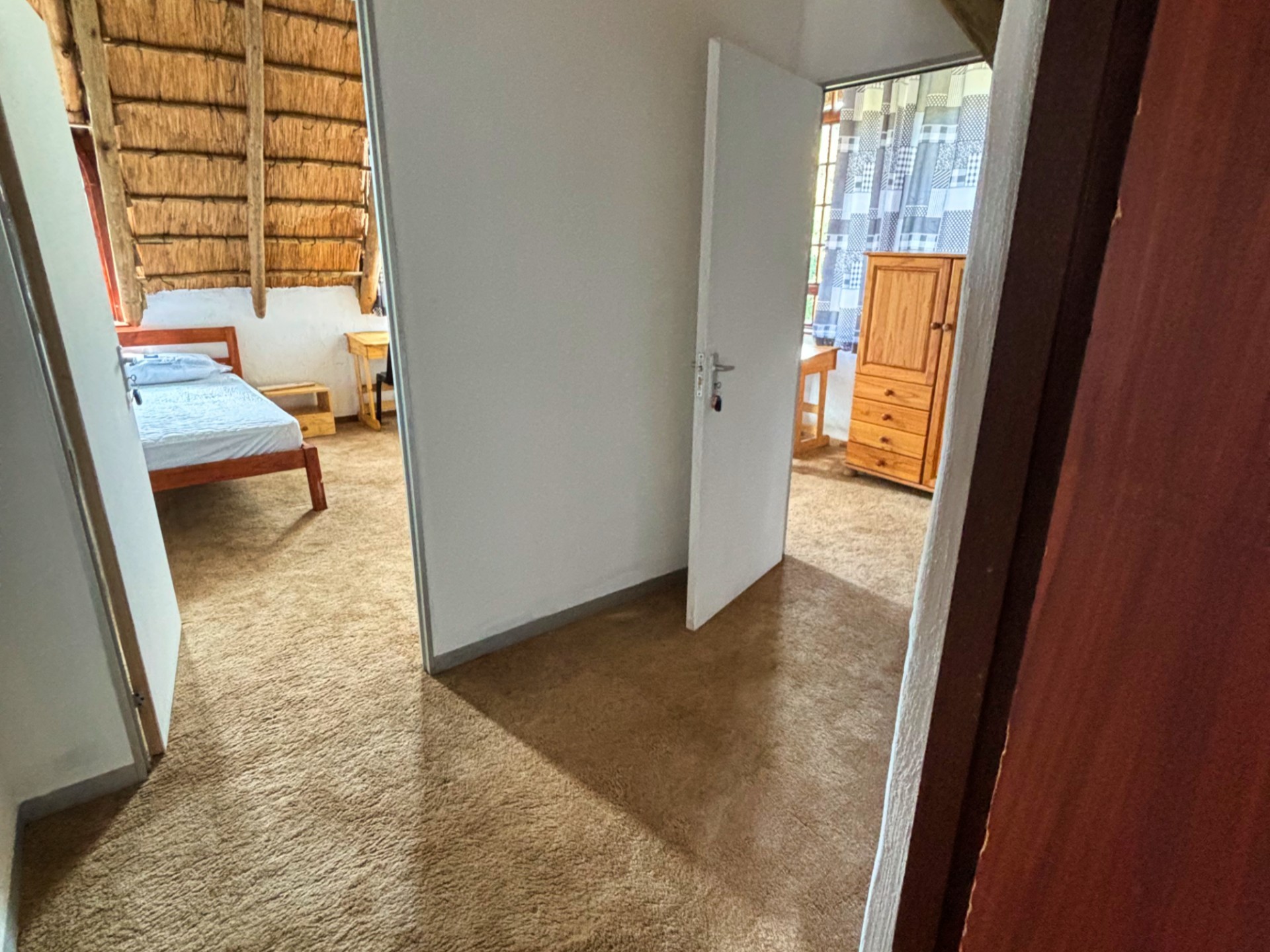 Dual Living Apartment in Worlds View, Hilton