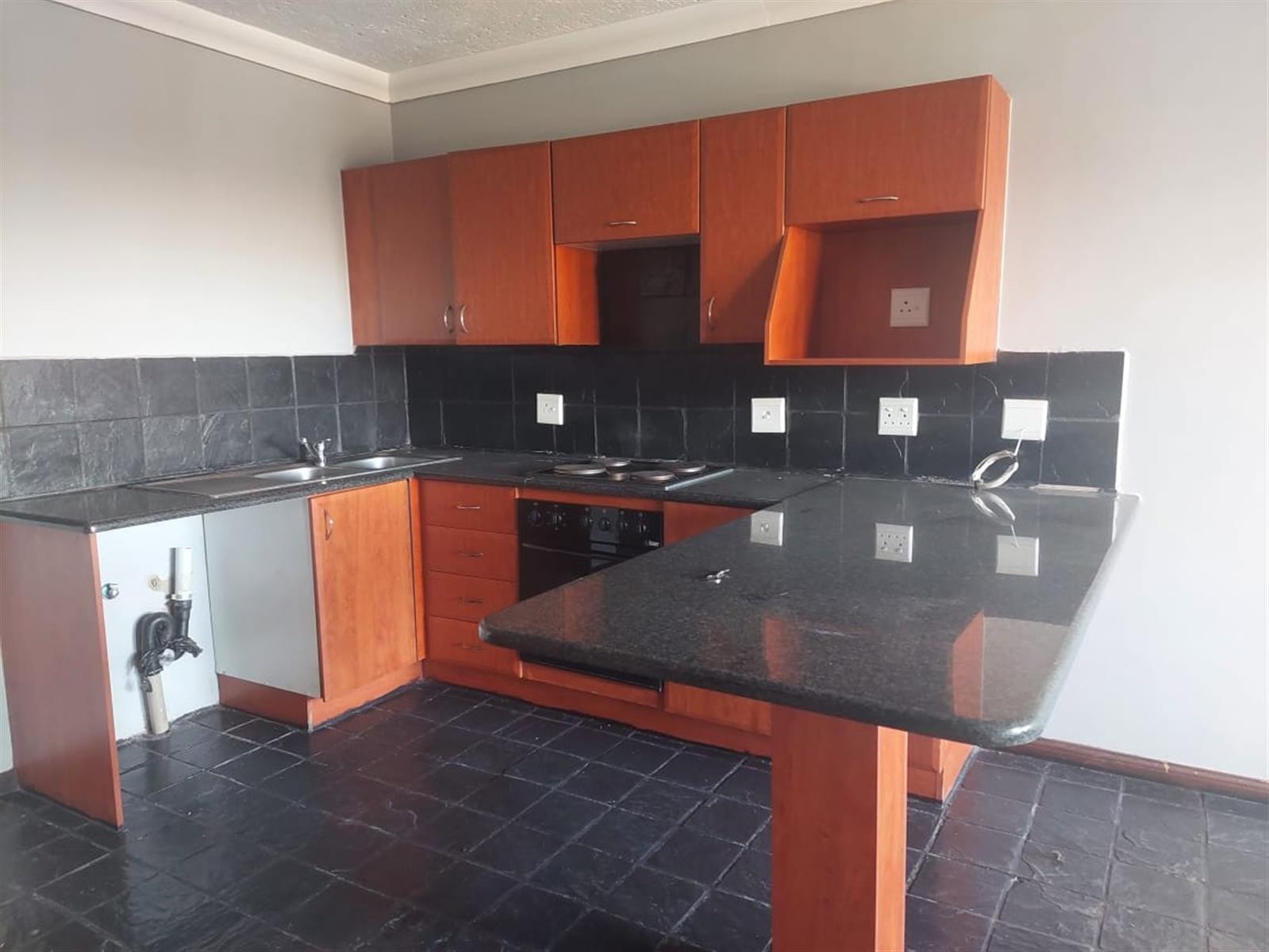 2 Bedroom ,1 Bathroom Apartment for Sale in Midrand