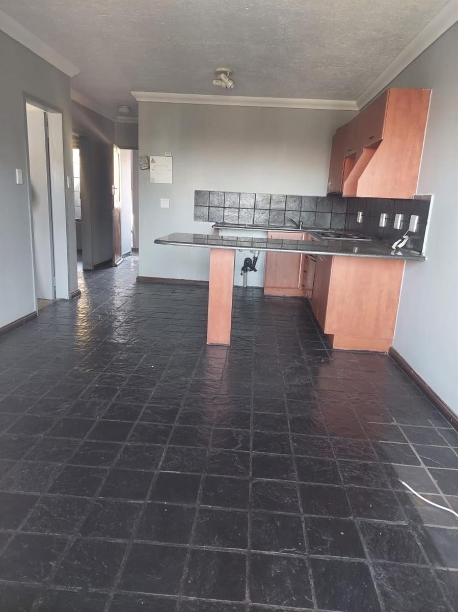 2 Bedroom ,1 Bathroom Apartment for Sale in Midrand