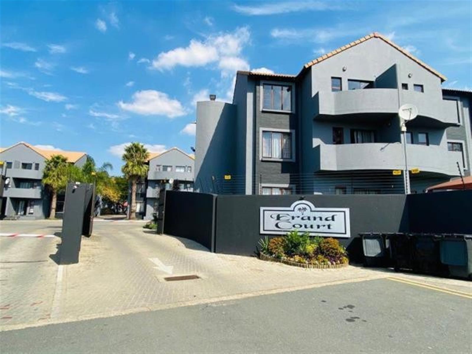 2 Bedroom ,1 Bathroom Apartment for Sale in Midrand