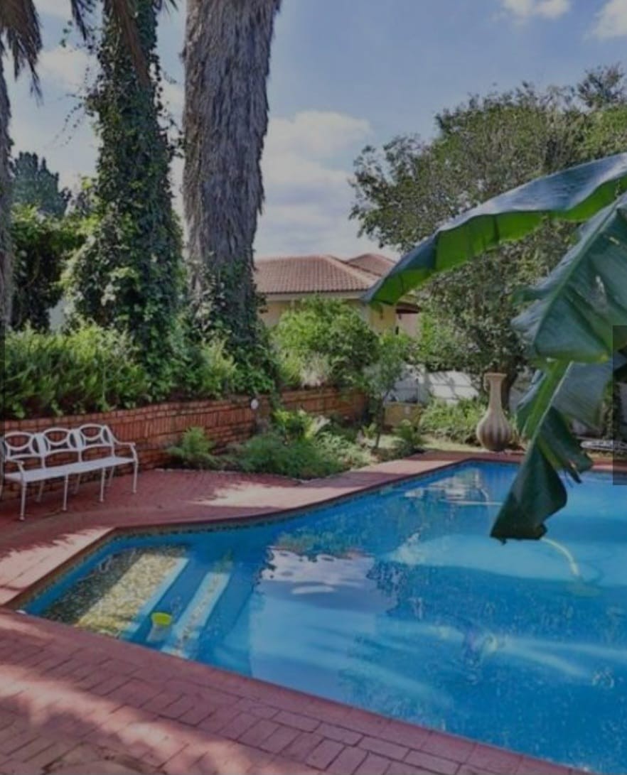 Stunning 4 bedroom house with a swimming pool for rent is waiting for you and lovely family