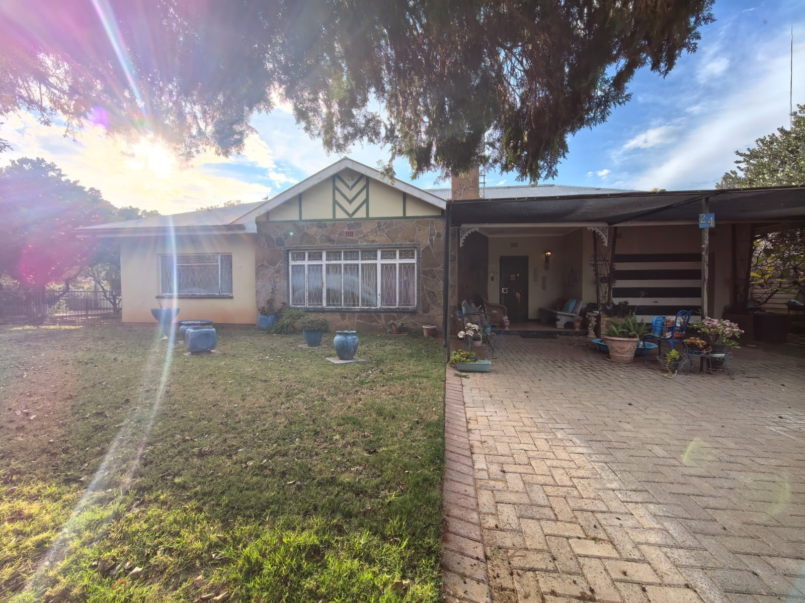 A Generational Gem Waiting For Your Personal Touch in Verwoerdpark, Kimberley