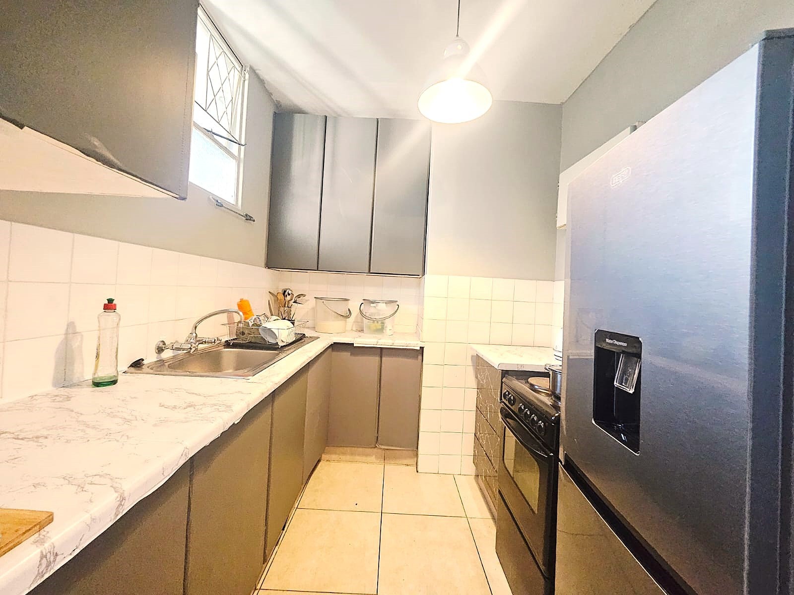 Apartment For Sale in Glenwood, Durban, KwaZulu-Natal