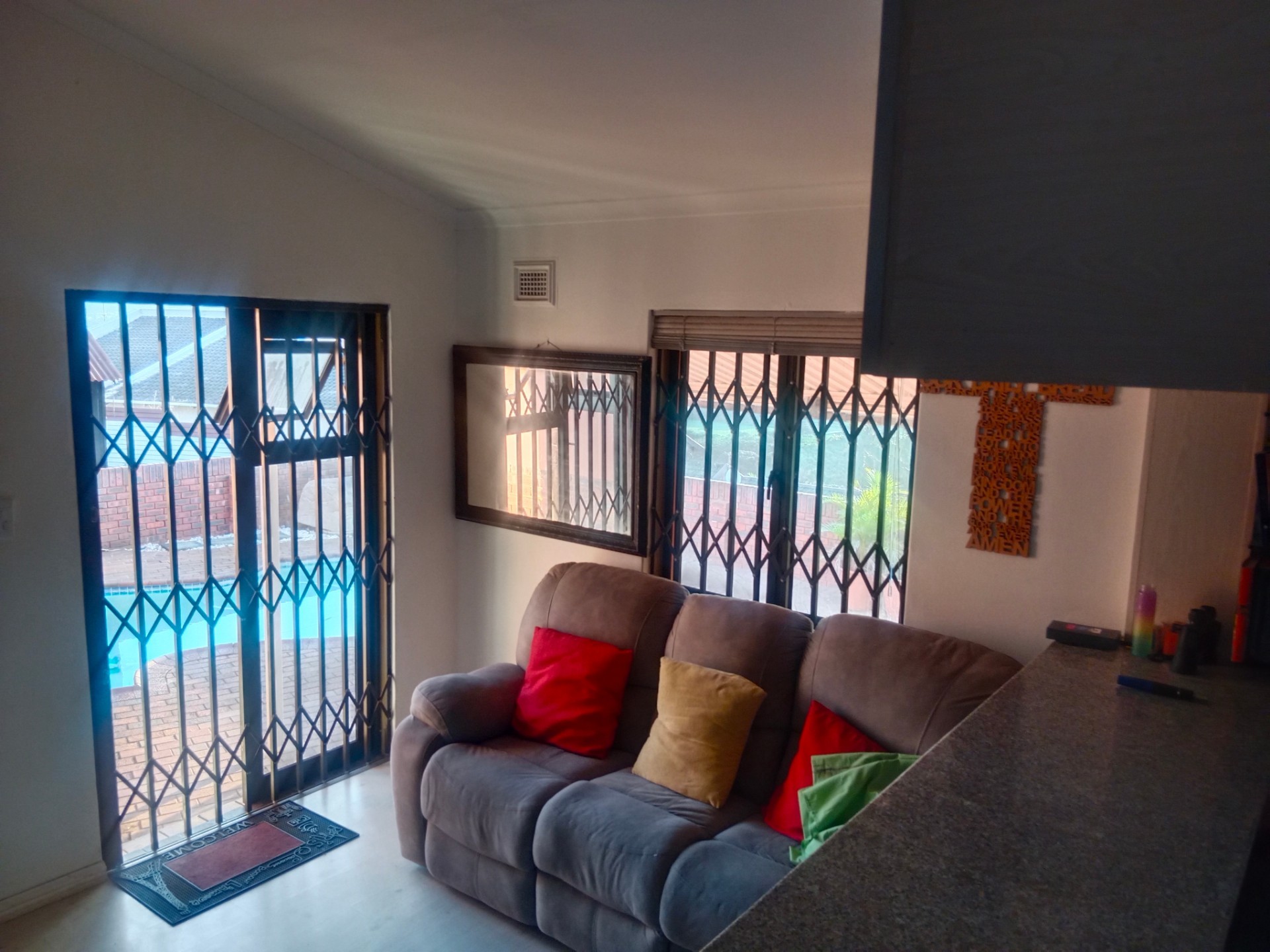 House For Sale in Ocean view, Bluff