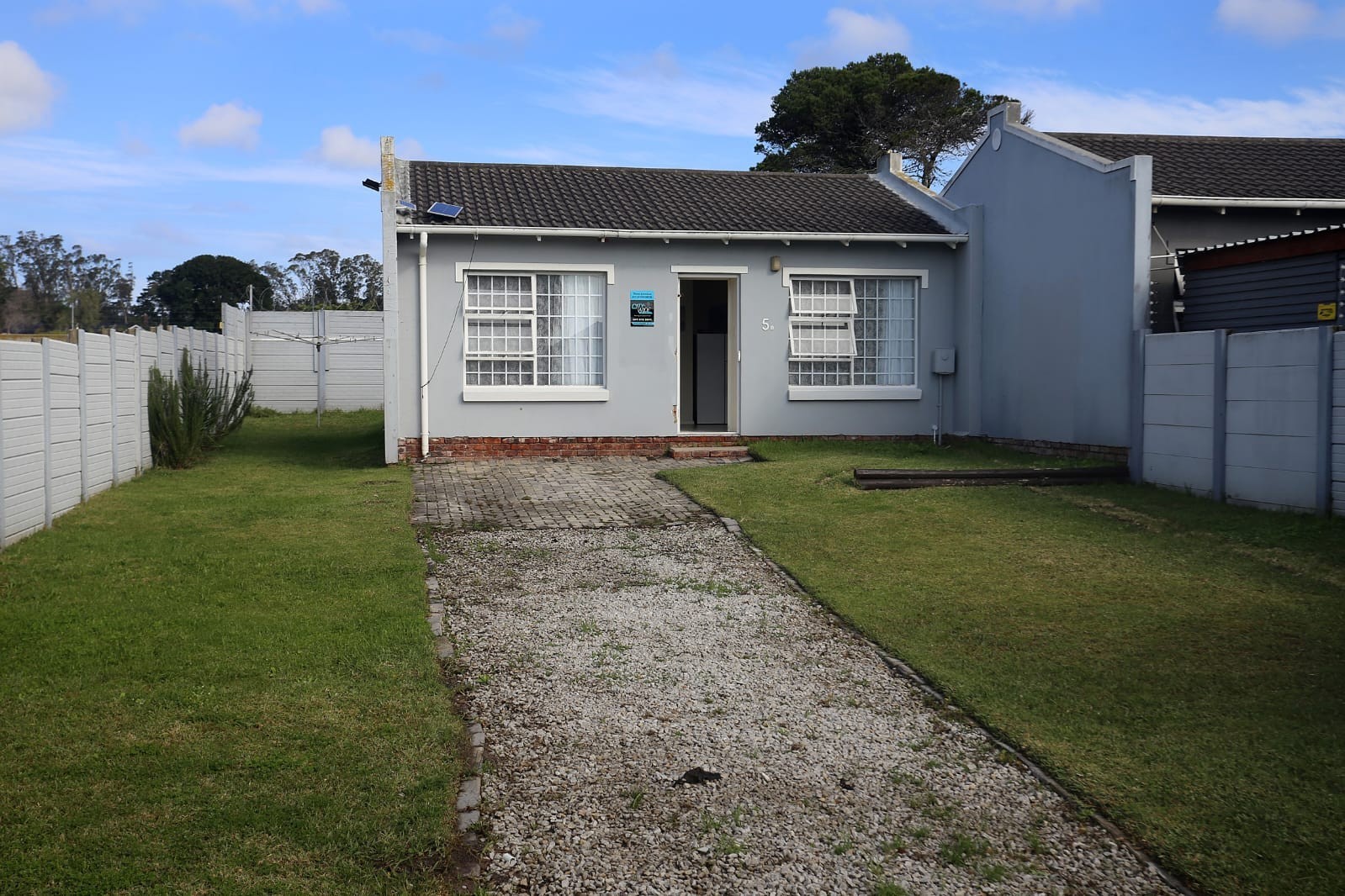 Neat 2 Bedroom Home in Sherwood