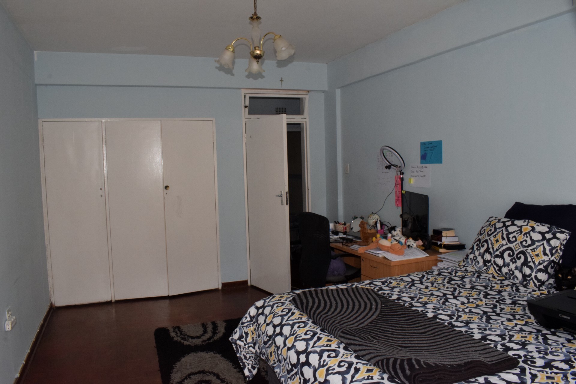 Large 2 Bedroom 1 Bathroom Apartment For Sale in Florida, Roodepoort