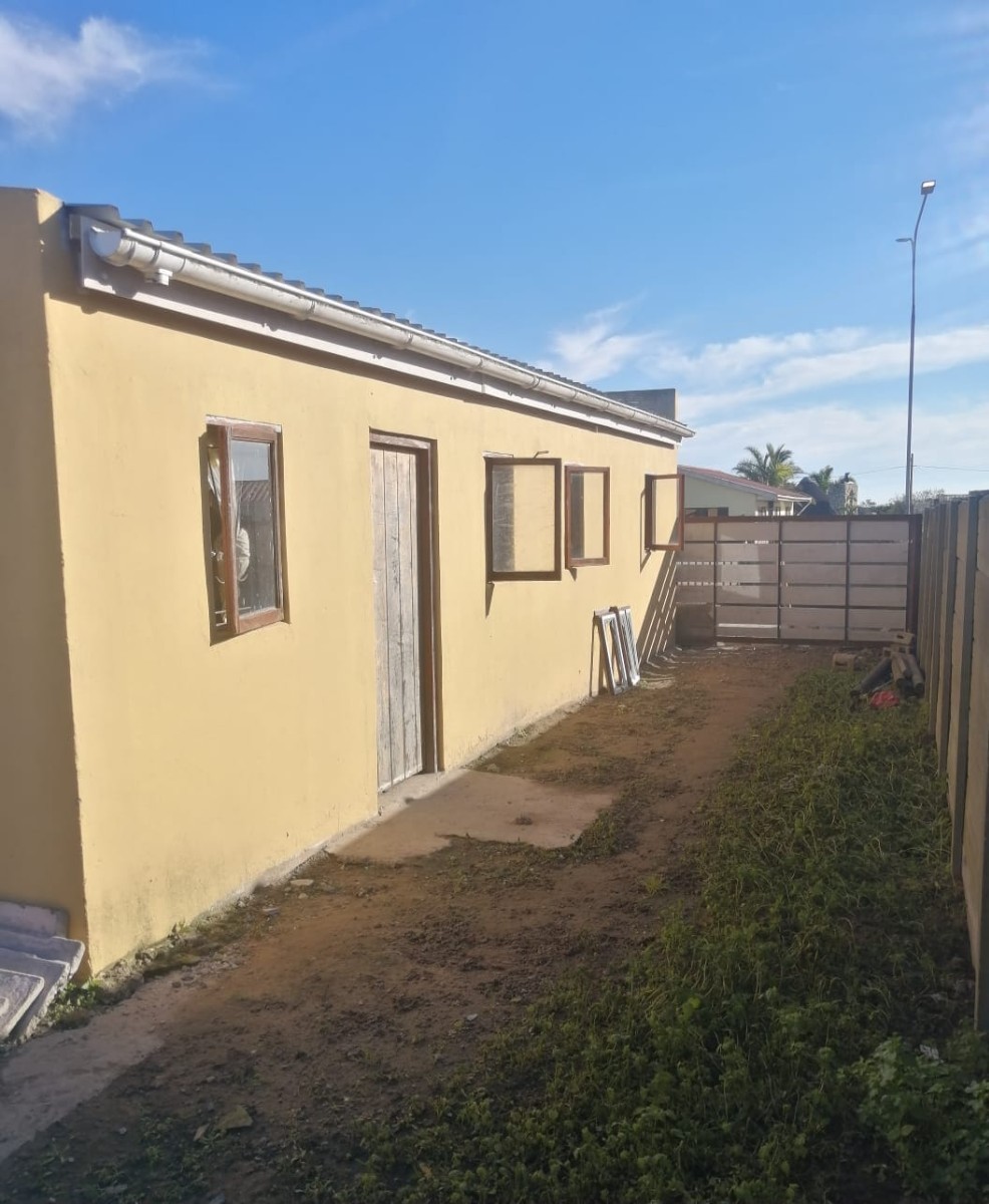 3BEDROOM, 2 BATHROOM FIXER-UPPER IN PACALTSDORP FOR SALE