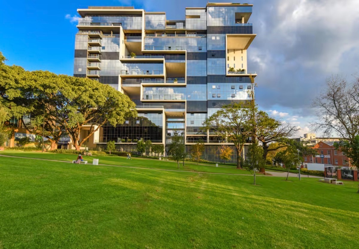 Park Central Loft Apartment - Prime Rosebank Investment Opportunity