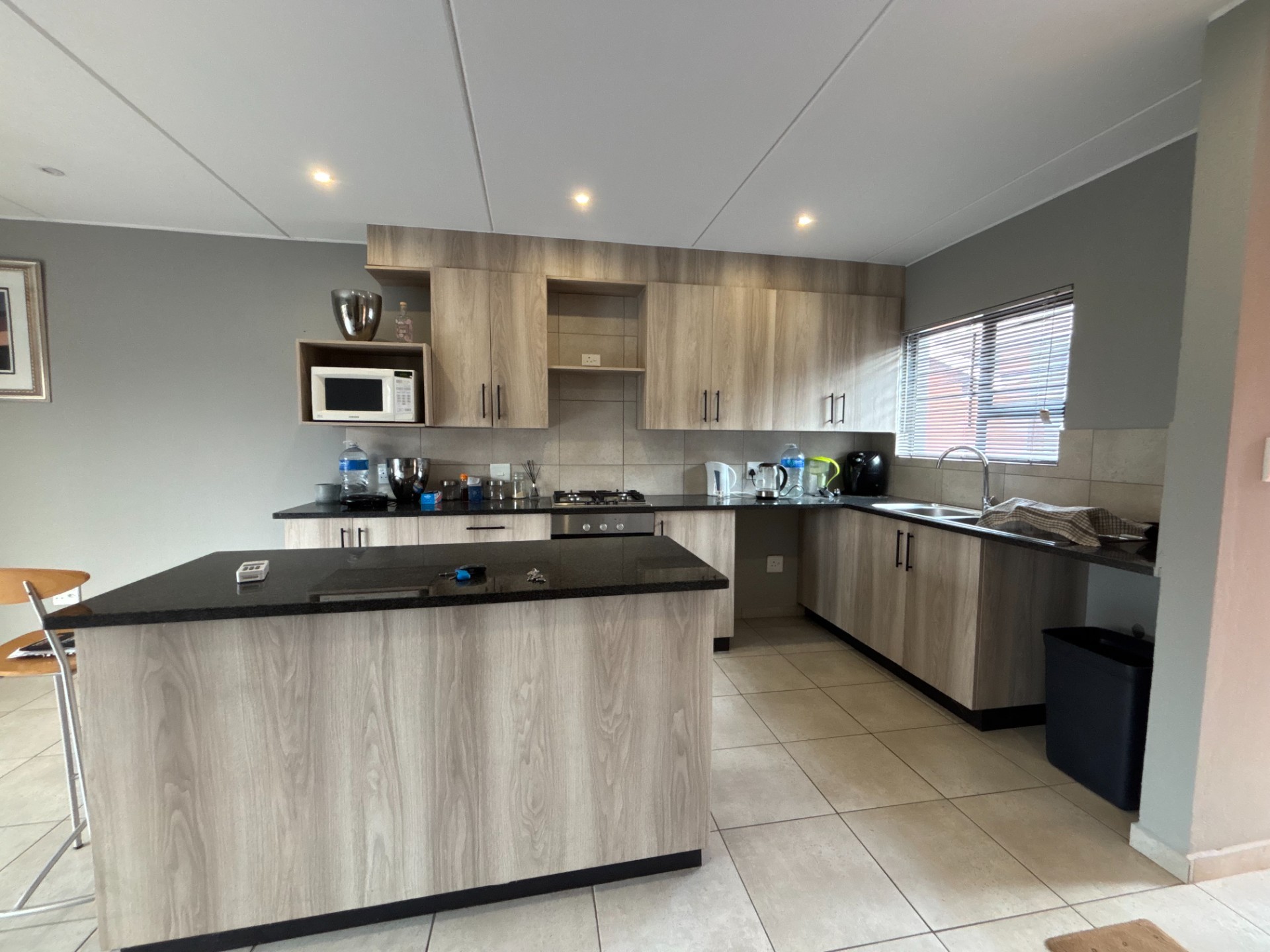 Spacious Family Townhouse in Secure Ferndale Complex