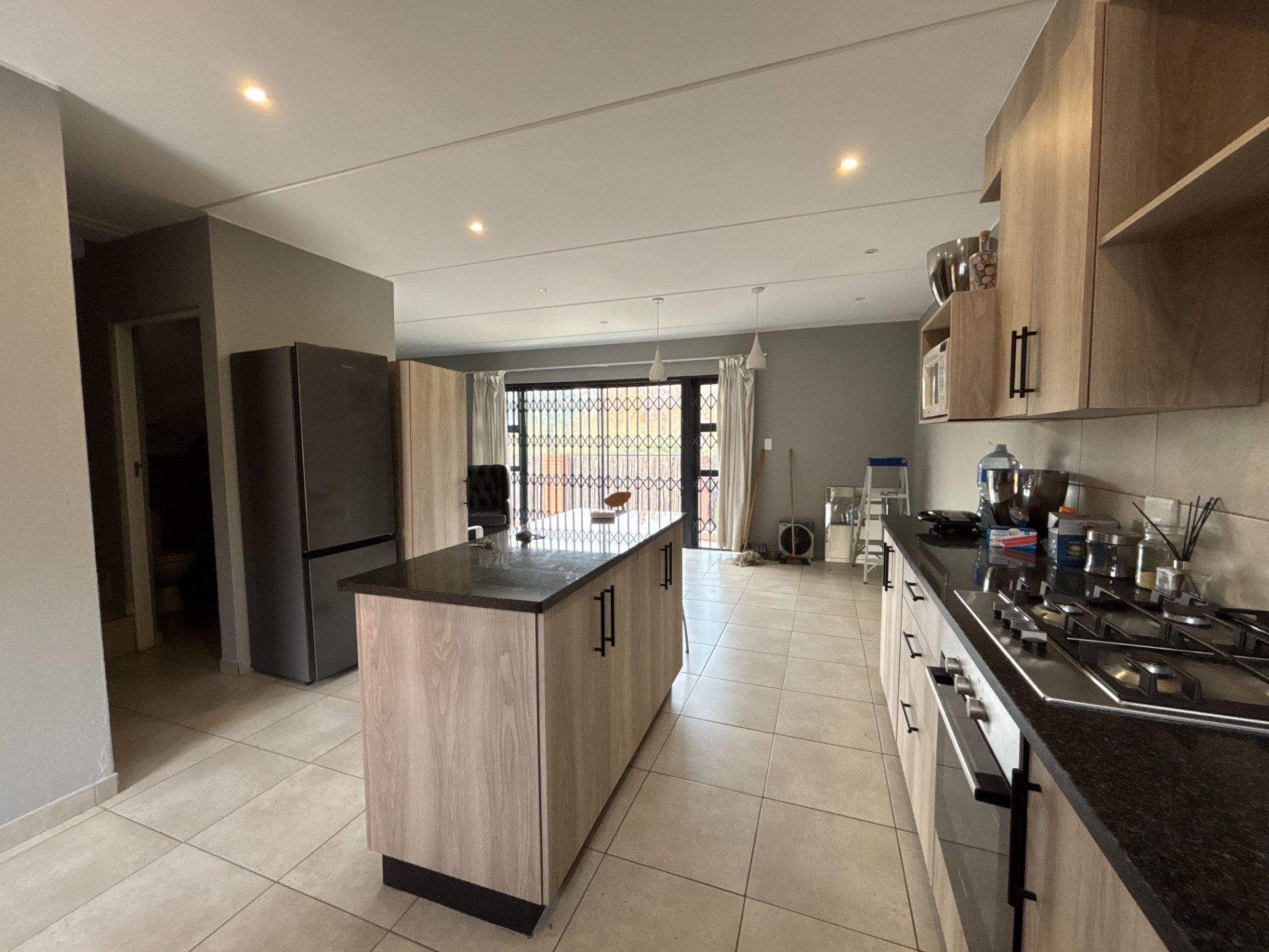 Spacious Family Townhouse in Secure Ferndale Complex