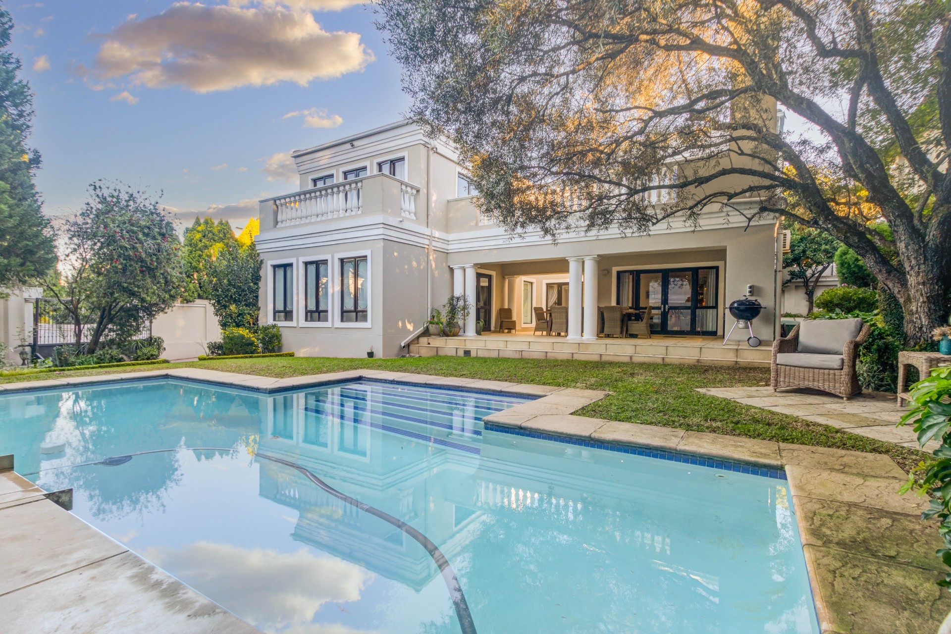 Immaculate home in a secure complex, with solar panels and back-up water