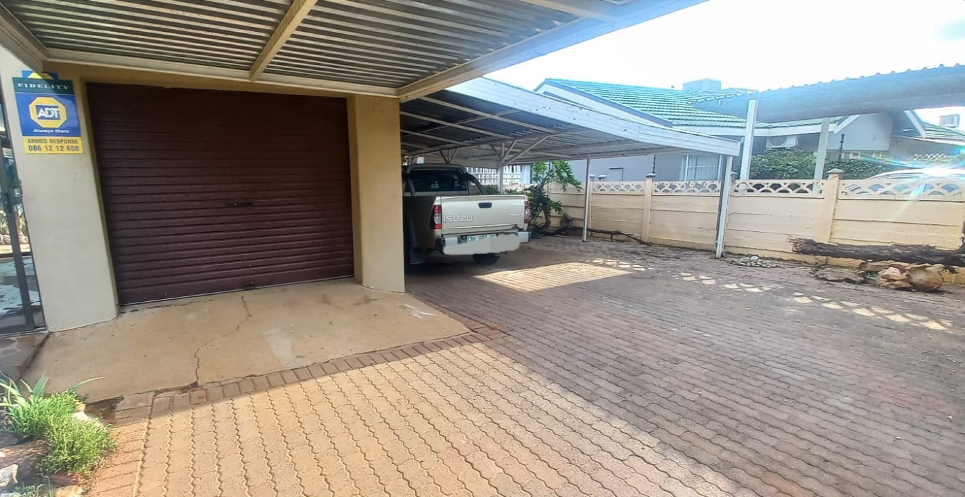 House For Sale in Heuwelsig, Kimberley
