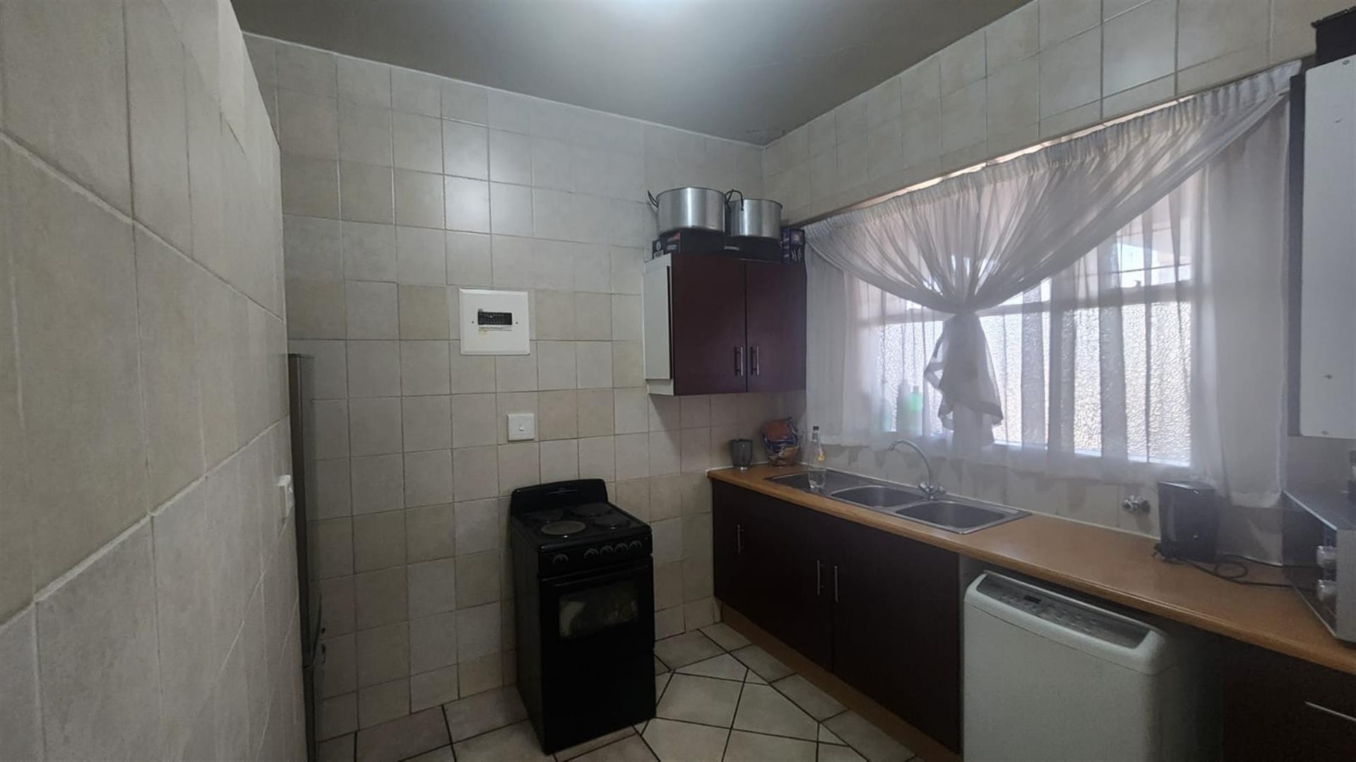 Apartment For Sale in Springs