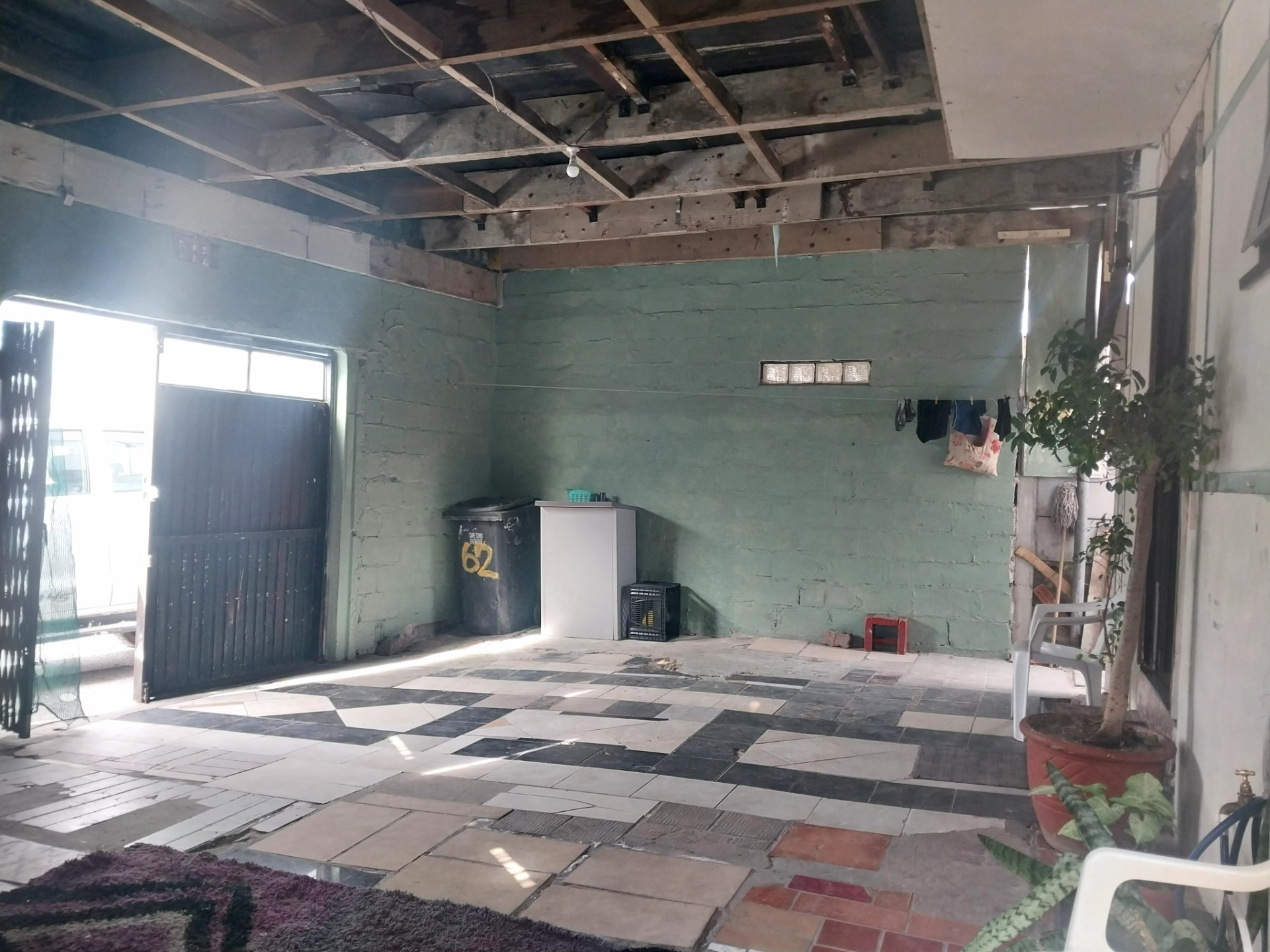 House Under Offer in Leiden Delft