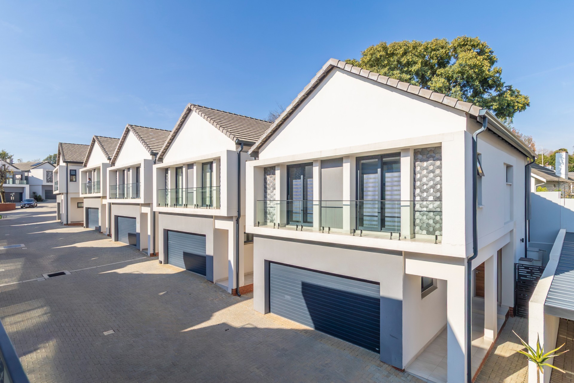 Modern Luxury Cluster Living in Bryanston East
