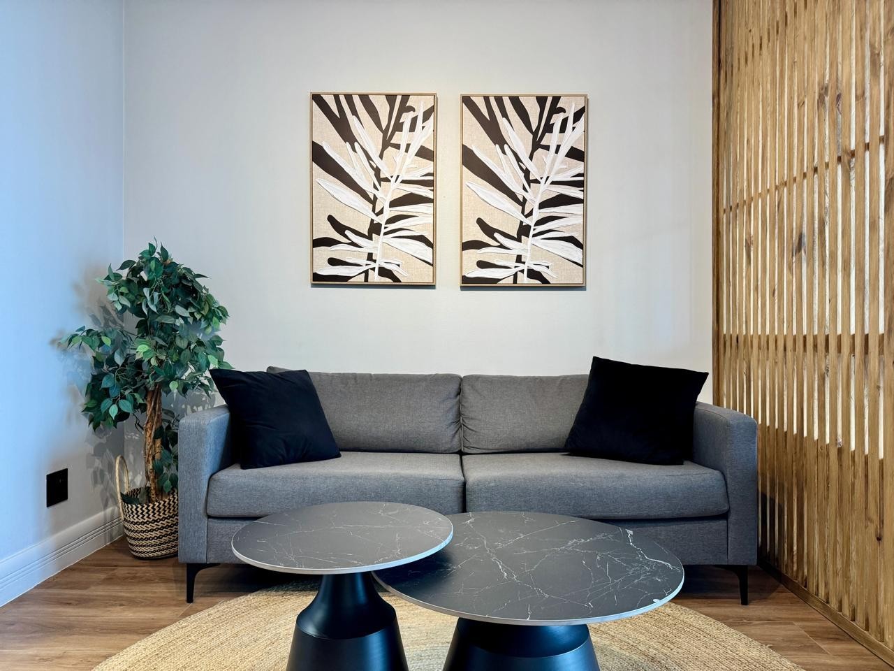 Unit 1204, Four Seasons, Zonnebloem, Cape Town