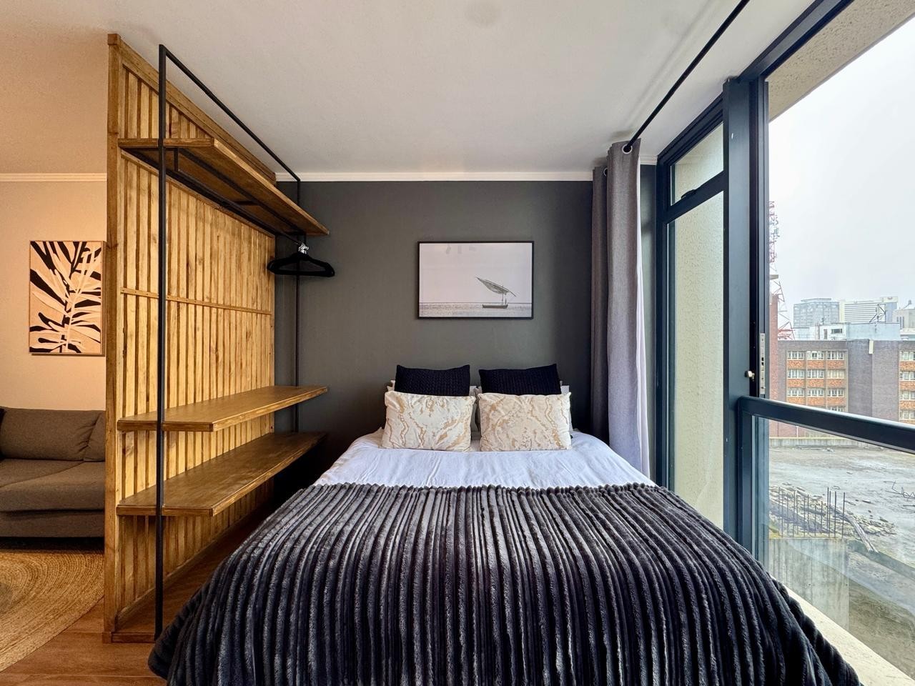 Unit 1204, Four Seasons, Zonnebloem, Cape Town