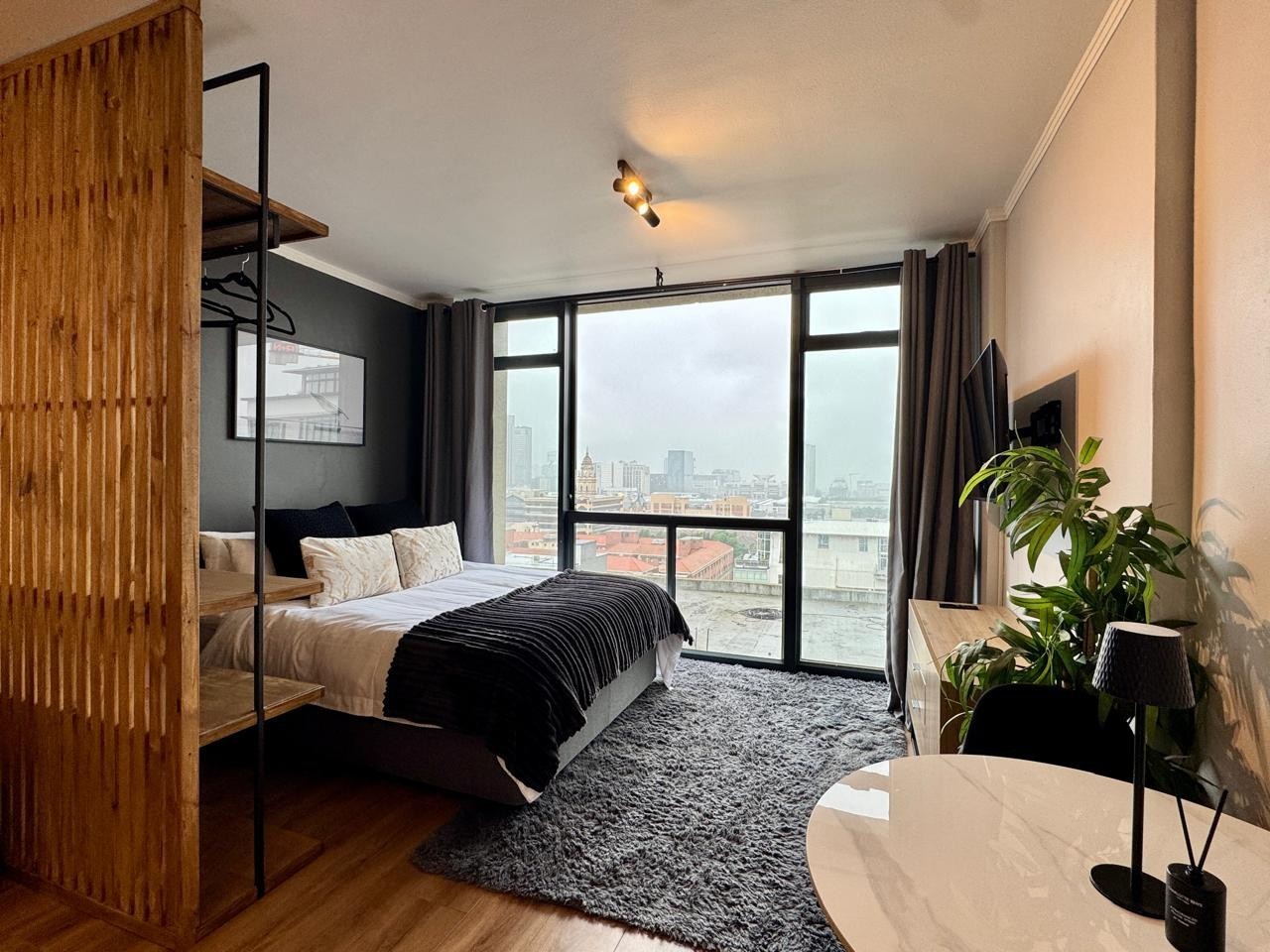 Unit 1204, Four Seasons, Zonnebloem, Cape Town