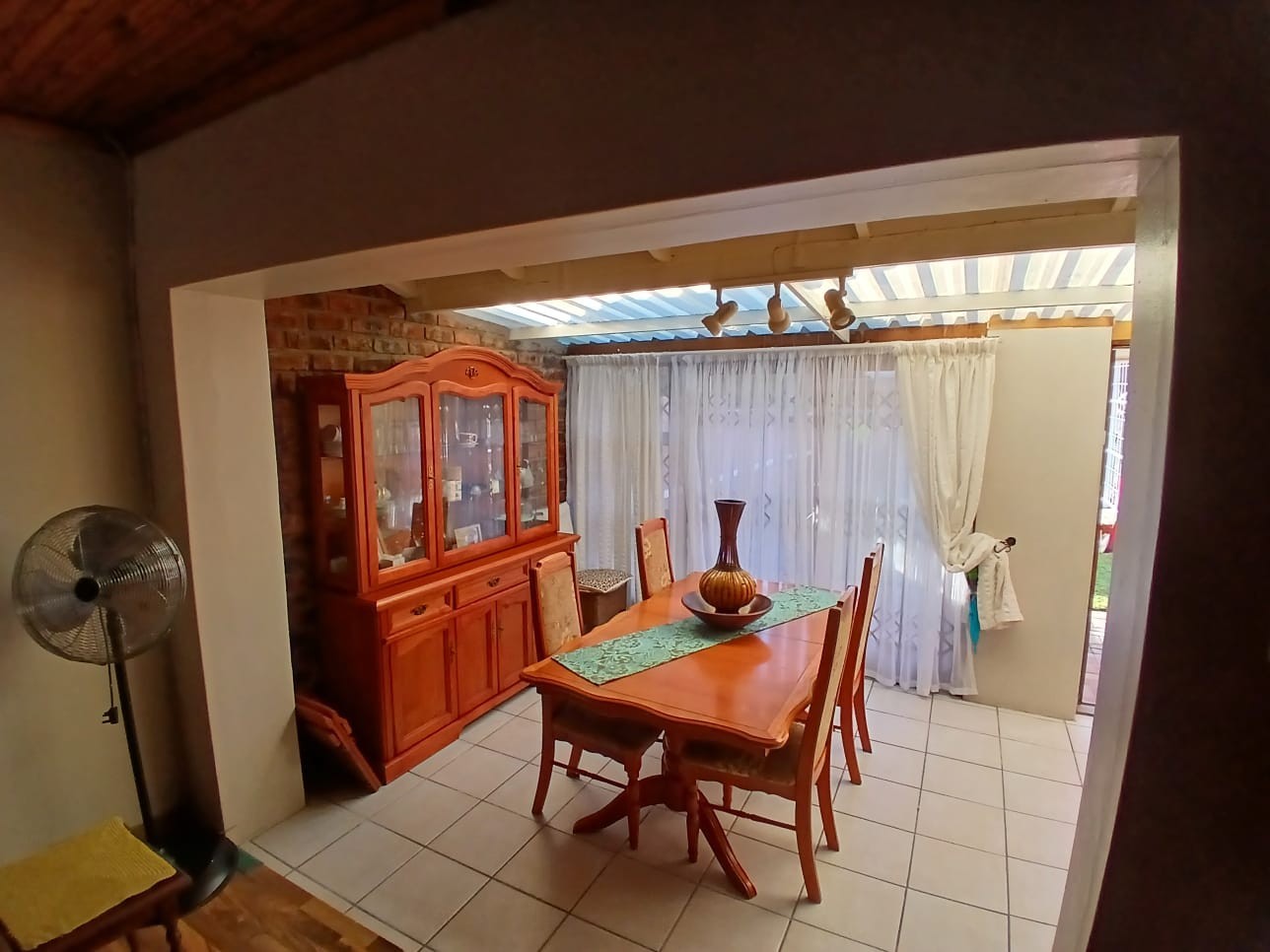 Townhouse For Sale in Port Elizabeth Central, Port Elizabeth