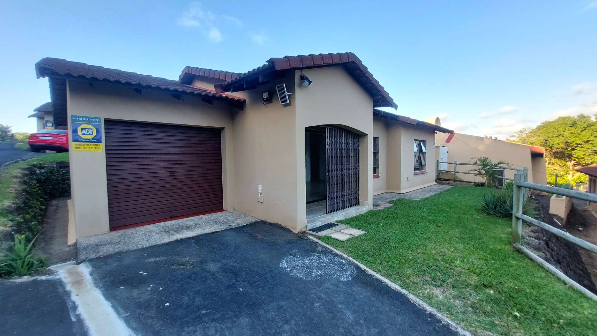 Lovely Newly Renovated Townhouse, Shelly Beach