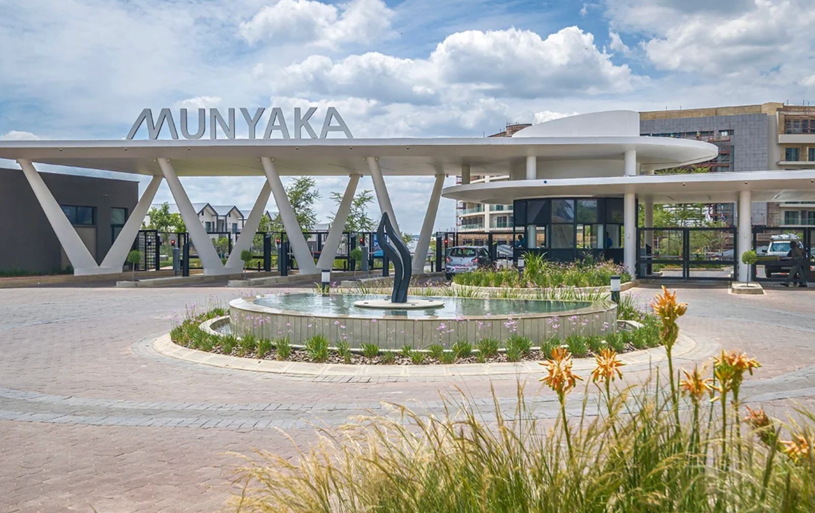 Stylish 1 Bed, 1 Bath - 2nd Floor Apartment For Sale in Waterfall, Midrand