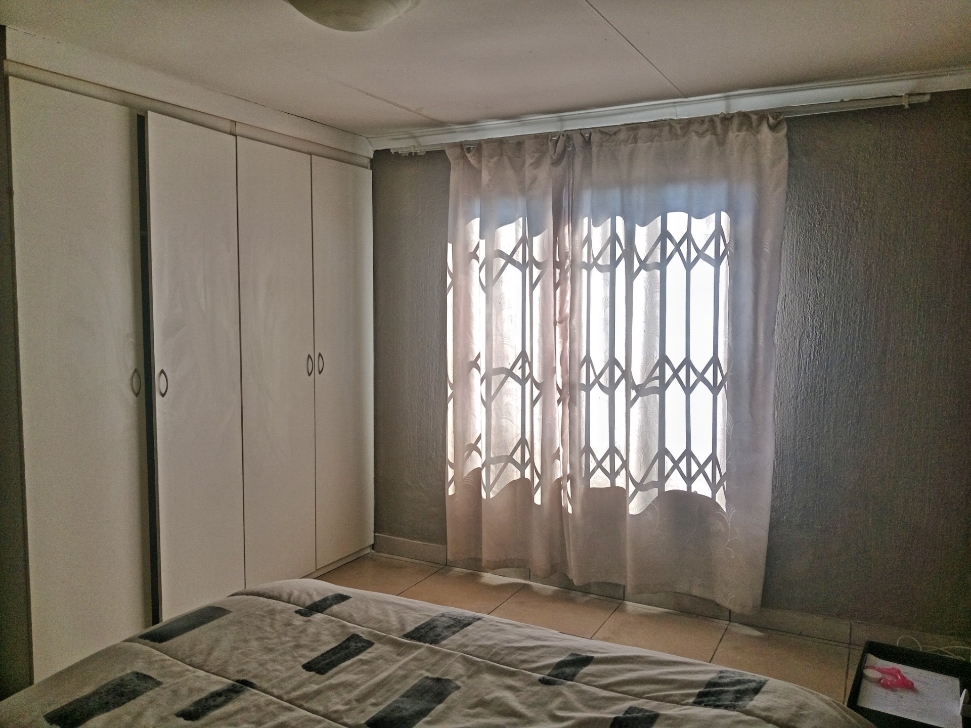 PROPERTY FOR SALE IN KAREEBERG ESTATE, HEATHERVIEW, AKASIA, SECURE ESTATE LIVING