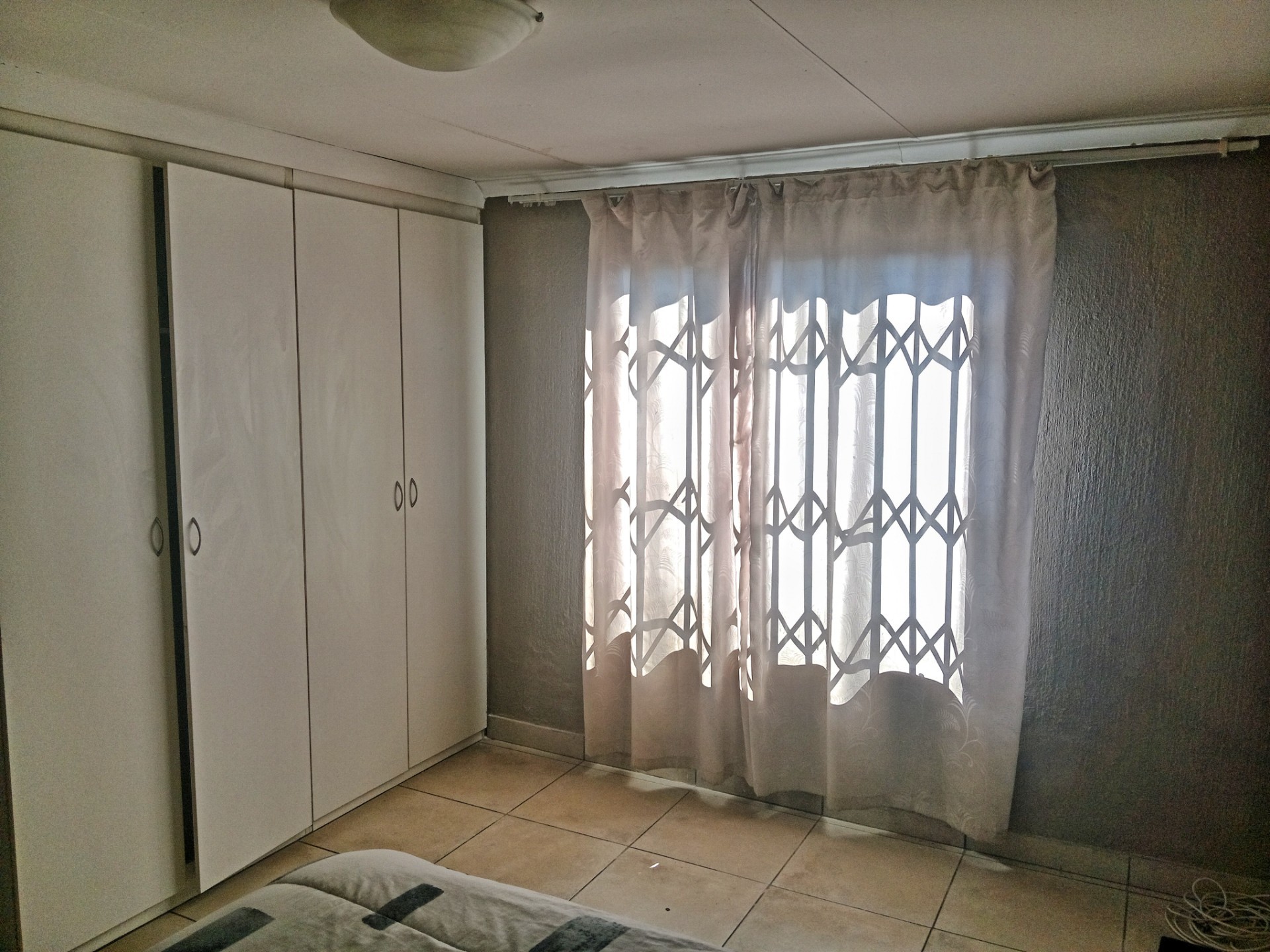PROPERTY FOR SALE IN KAREEBERG ESTATE, HEATHERVIEW, AKASIA, SECURE ESTATE LIVING