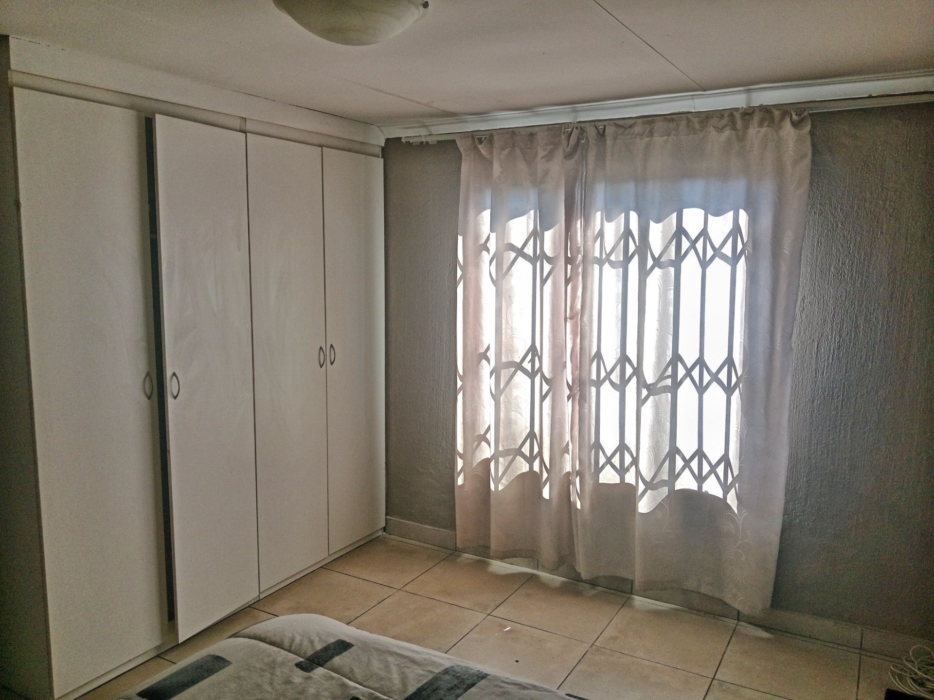 PROPERTY FOR SALE IN KAREEBERG ESTATE, HEATHERVIEW, AKASIA, SECURE ESTATE LIVING