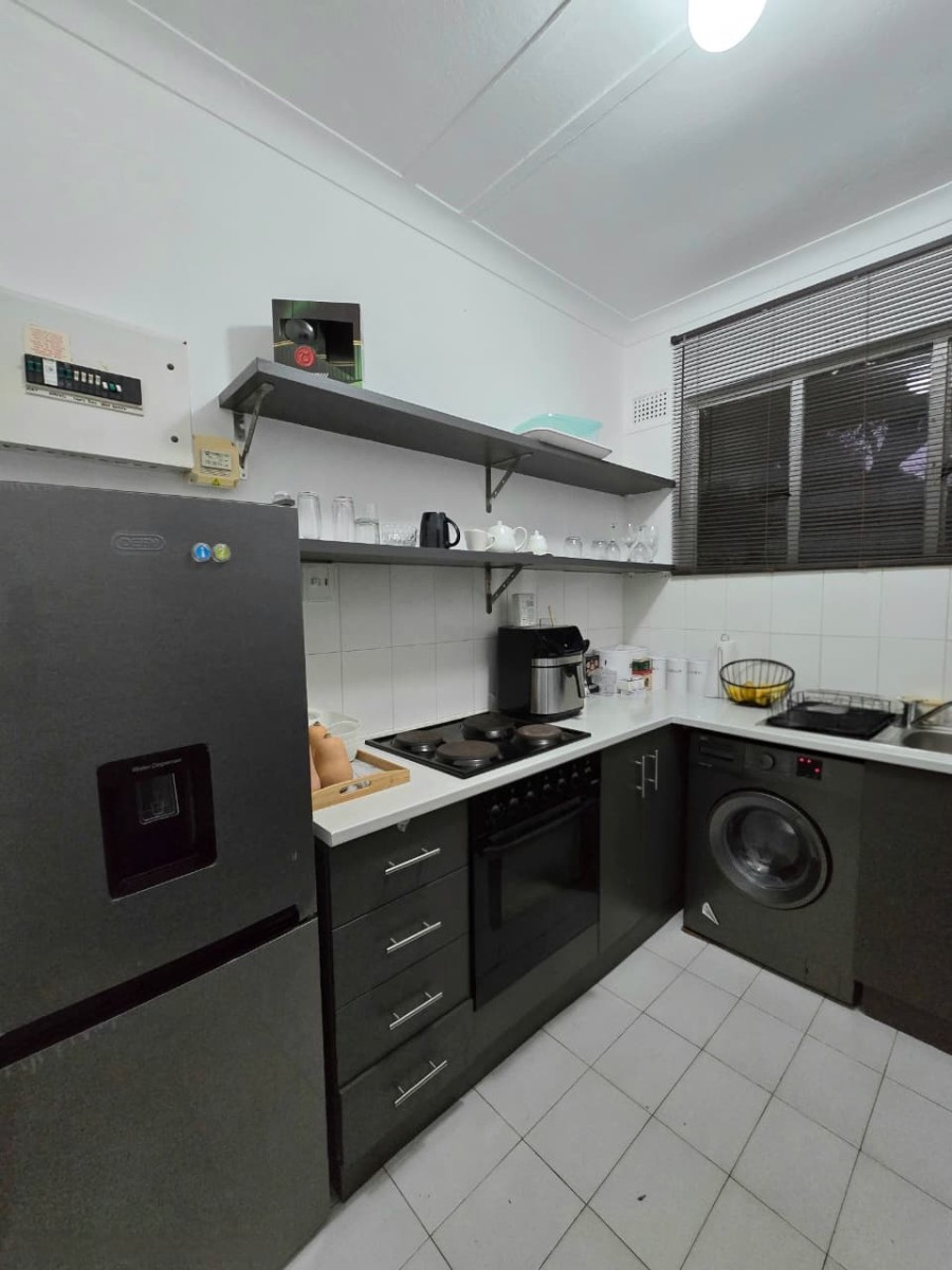 Apartment For Sale in Glenwood, Durban, KwaZulu Natal