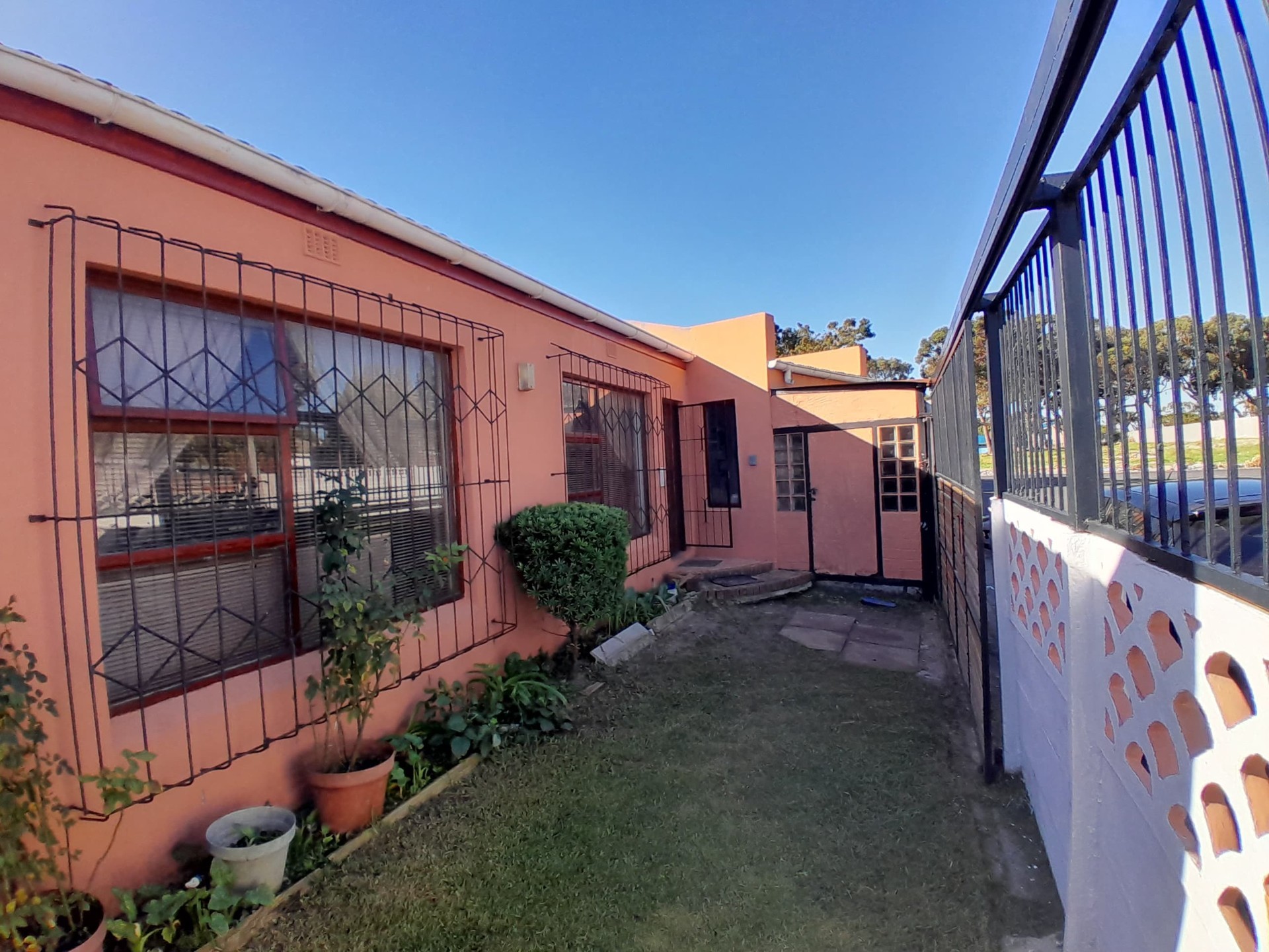 House For Sale in Cape Town