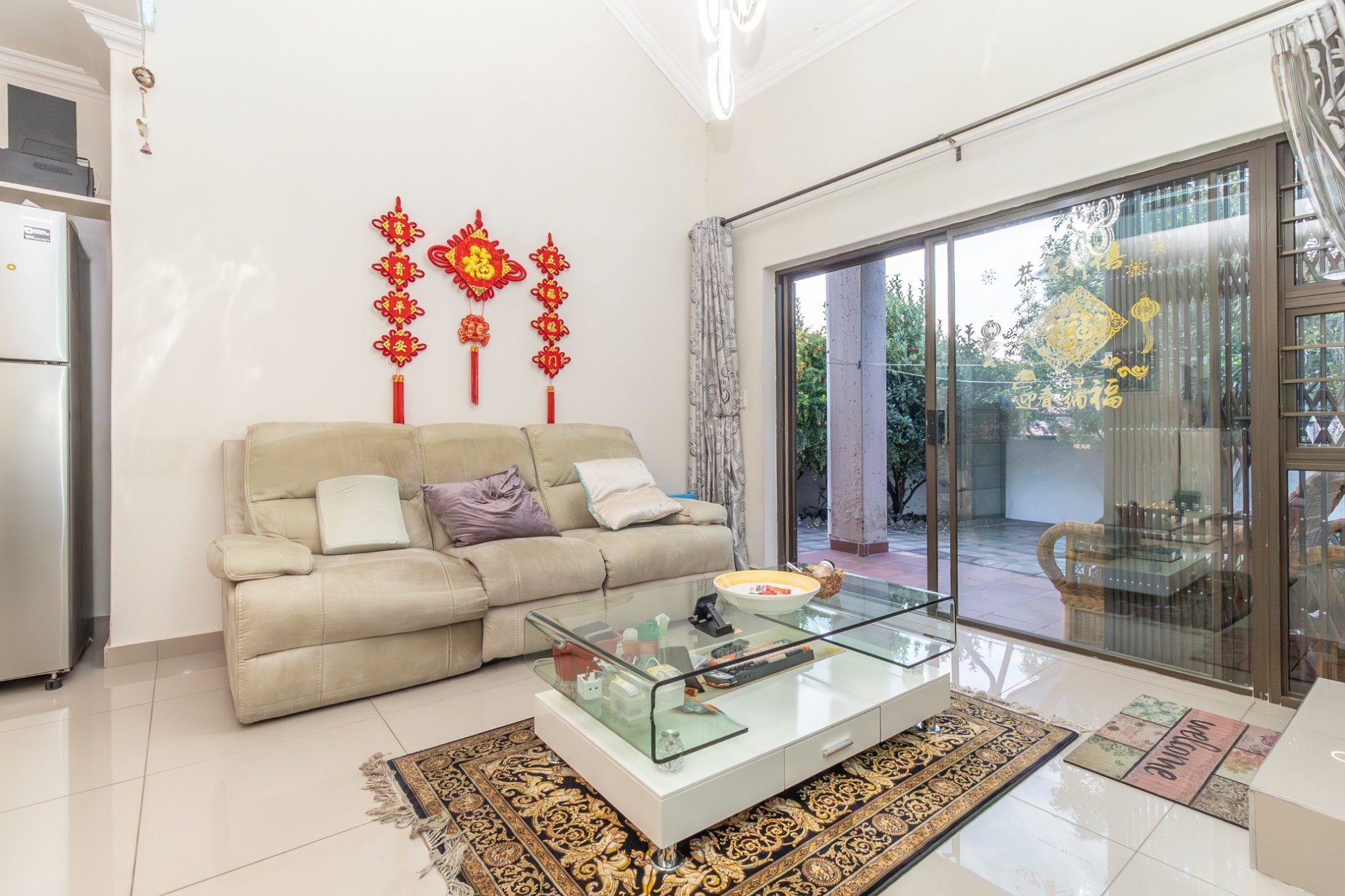 Exquisitely renovated 2 Bedroom, 2 Bathroom Loft Apartment in Broadacres