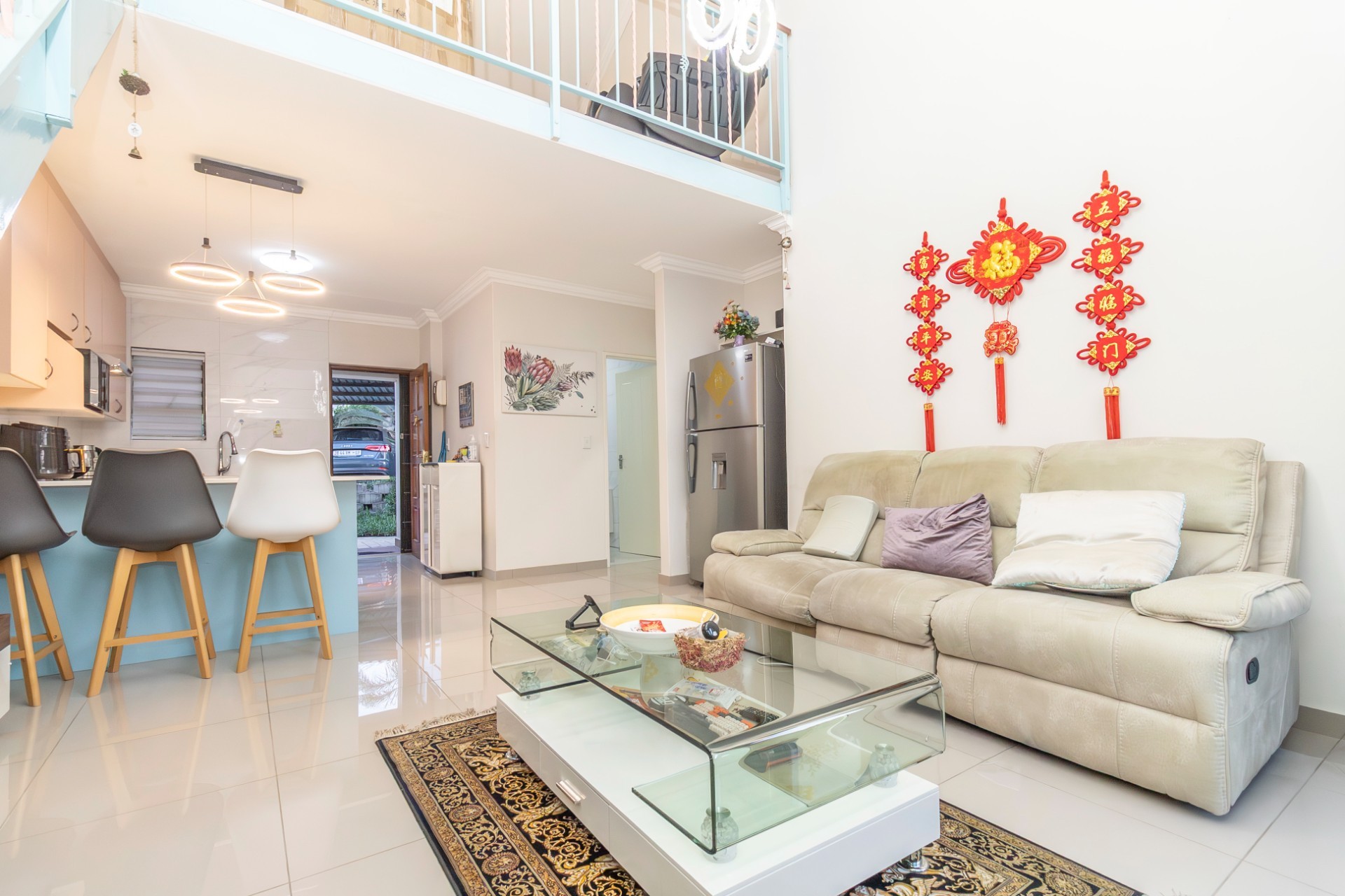 Exquisitely renovated 2 Bedroom, 2 Bathroom Loft Apartment in Broadacres