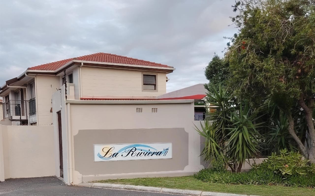Neat as a Pin Ground Floor Apartment in Popular La Riviera II