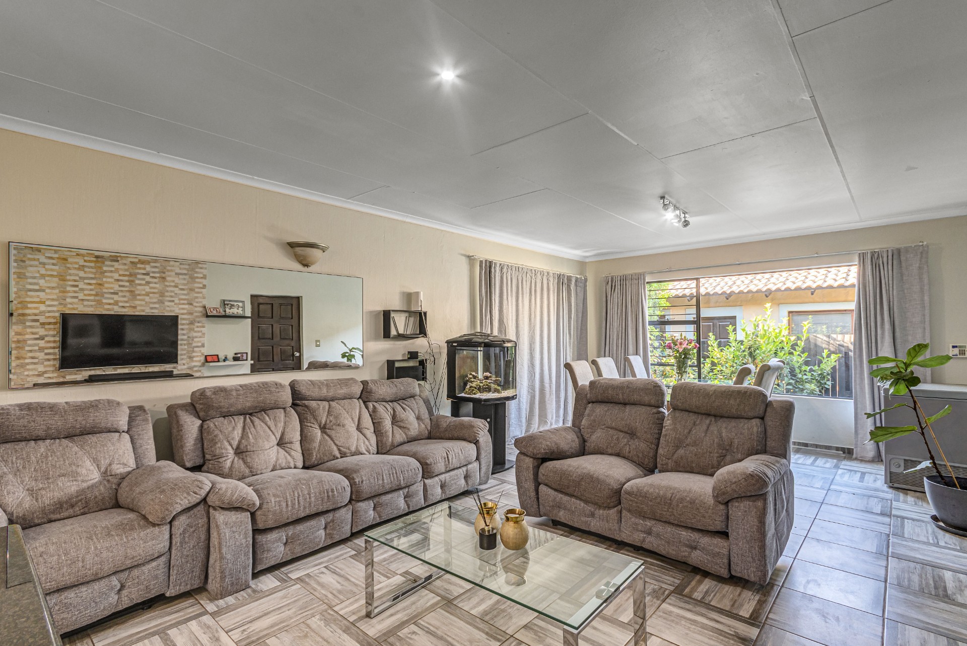 Beautifully Renovated 3 Bedroom Simplex with Wrap-Around Garden in Prime Broadacres Estate