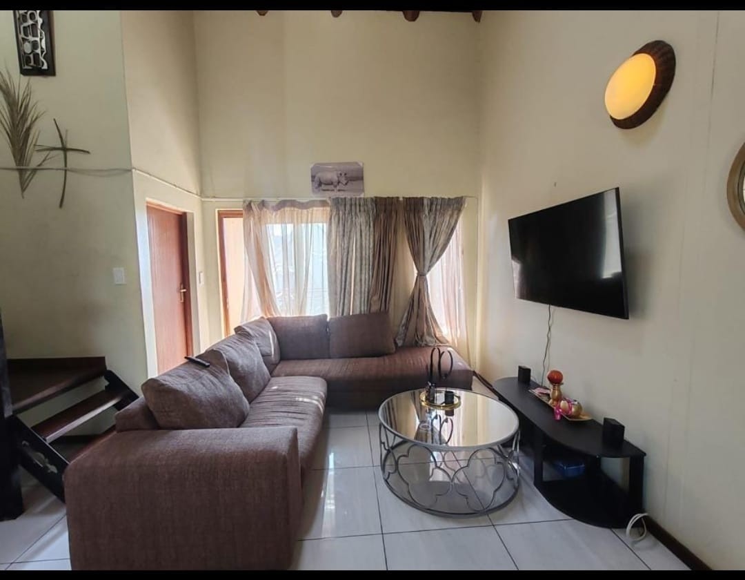 2 Bedroom, 2 Bathroom Apartment For Sale in Montana, Pretoria
