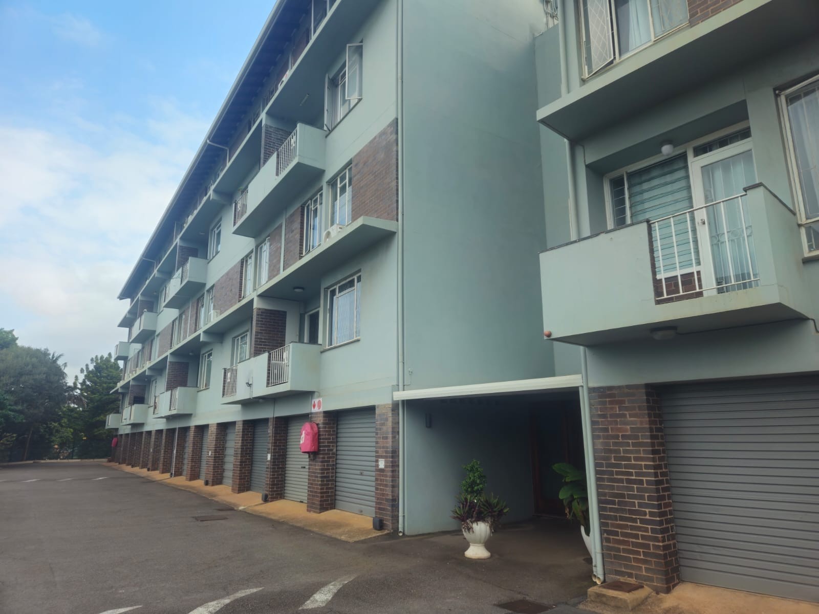 Apartment For Sale in Glenwood, Durban, KwaZulu Natal