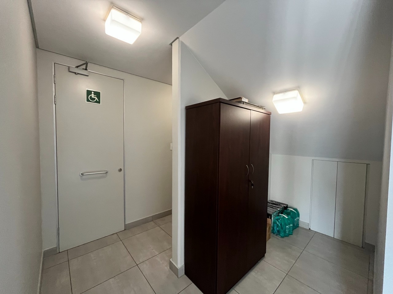 398m² Warehouse To LET in The Reserve Business Park 2