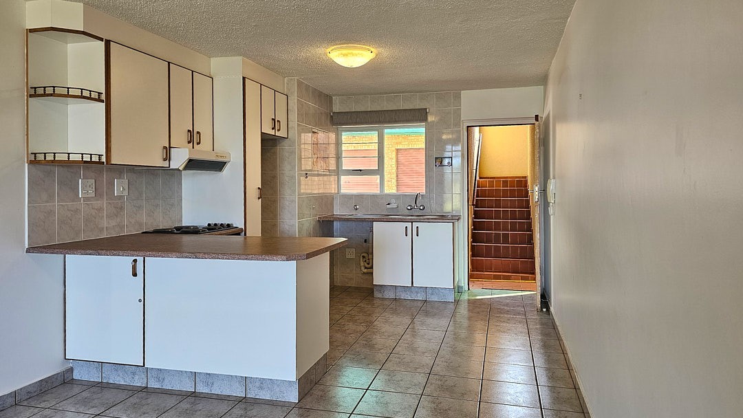 PRISTINE, Wheelchair friendly 2 Bedroom Apartment