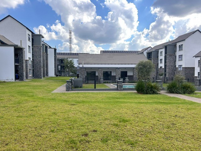 Townhouse For Sale in Kempton Park AH, Kempton Park