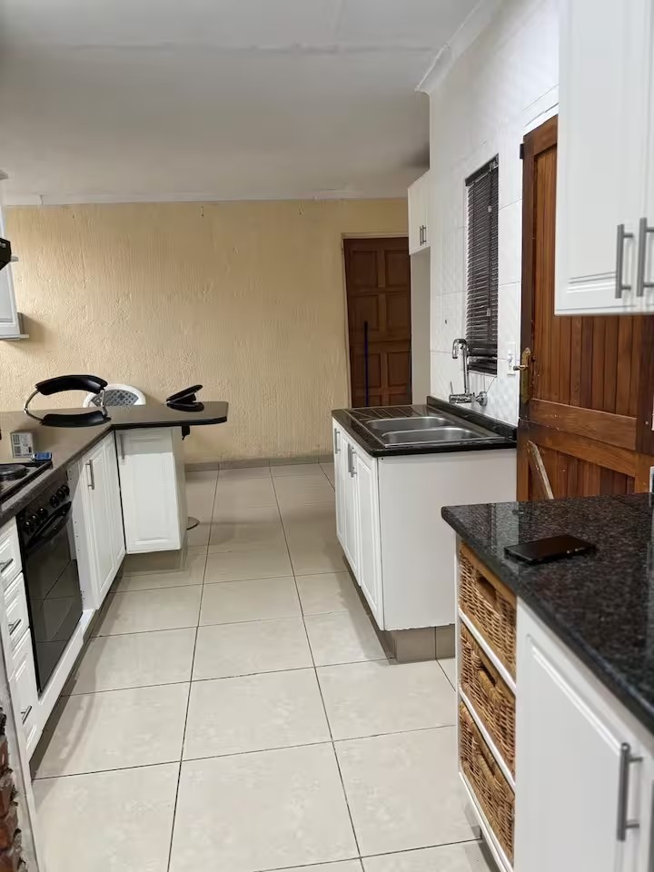 3 Bedroom House To Let in Flora Park