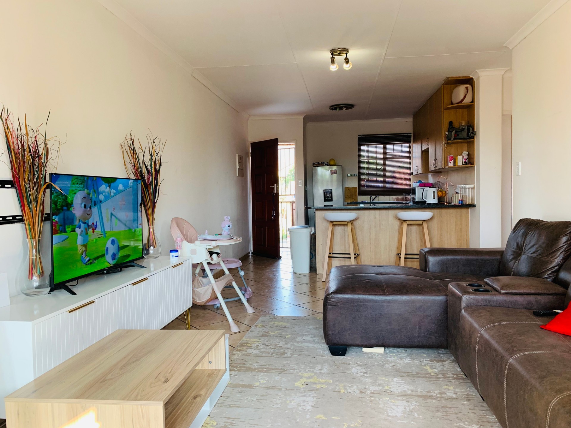2 bedroom Apartment For Sale in Theresapark, Akasia