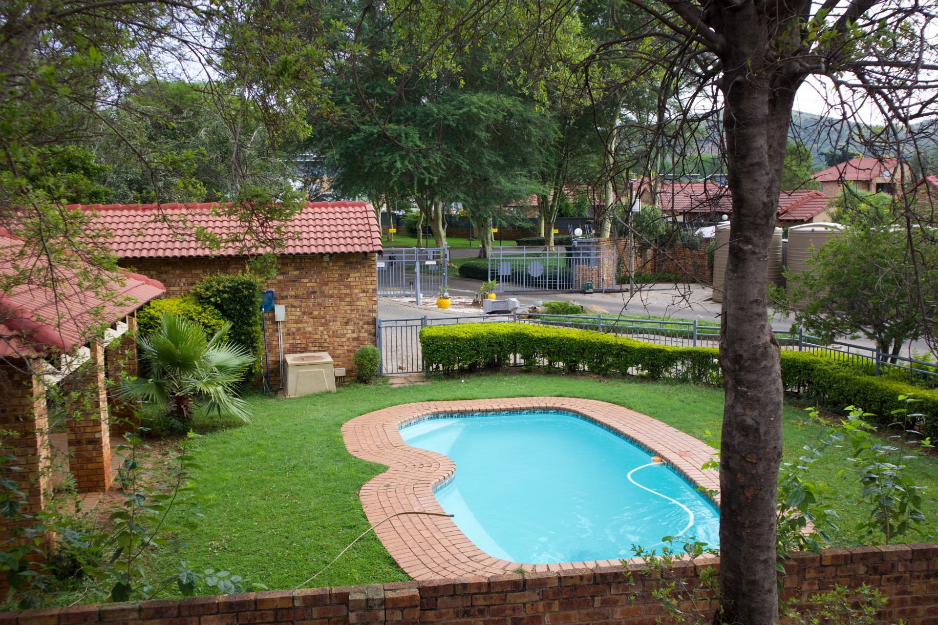 2 bedroom Apartment For Sale in Theresapark, Akasia
