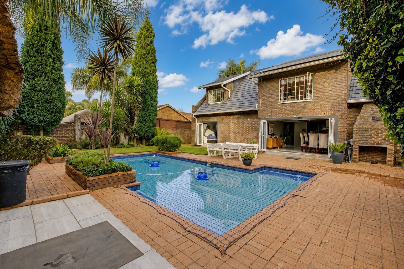 Entertainer’s Dream in Sunward Park!